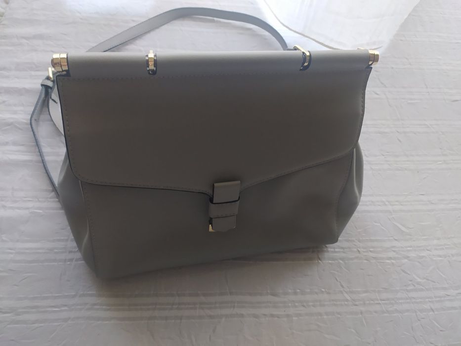 Невелика сіра сумка