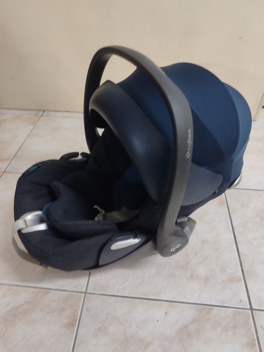 Cybex Cloud Q tecido PLUS + base ISOFIX