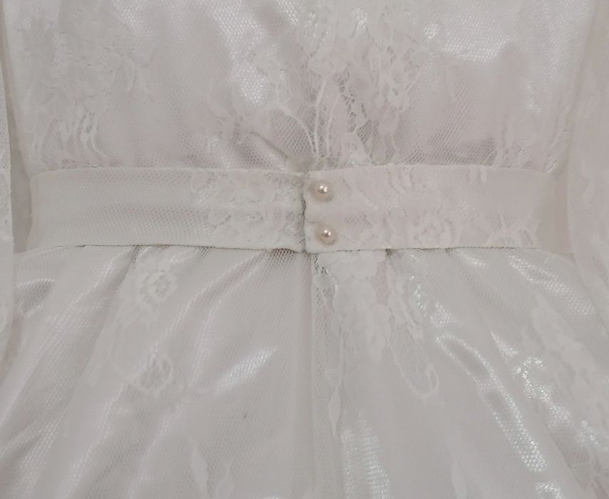 Vestido exclusivo todo em renda e seda branco pérola novo