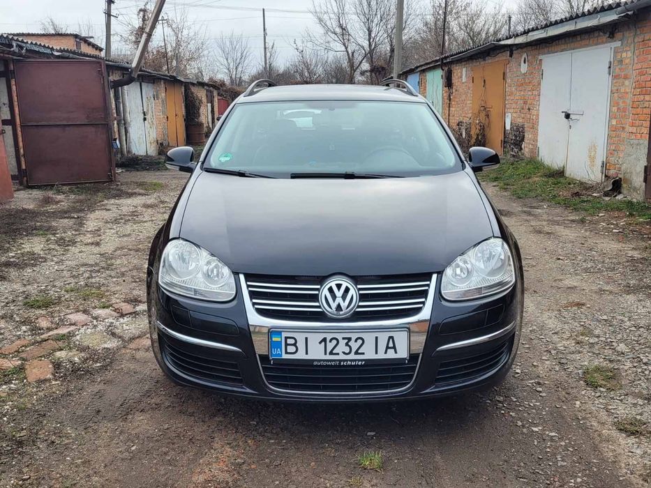 Автомобіль Volkswagen Golf