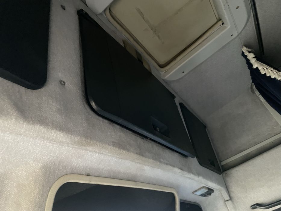 Вантажне авто MAN 19.463