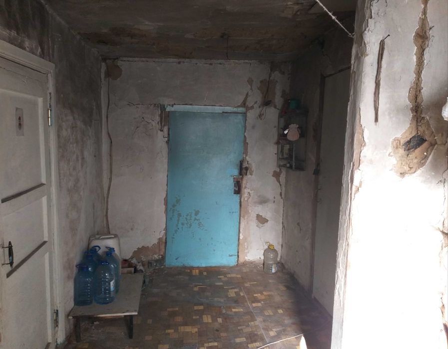 Сдаю 2 комнаты для строителей под ремонт в хате .