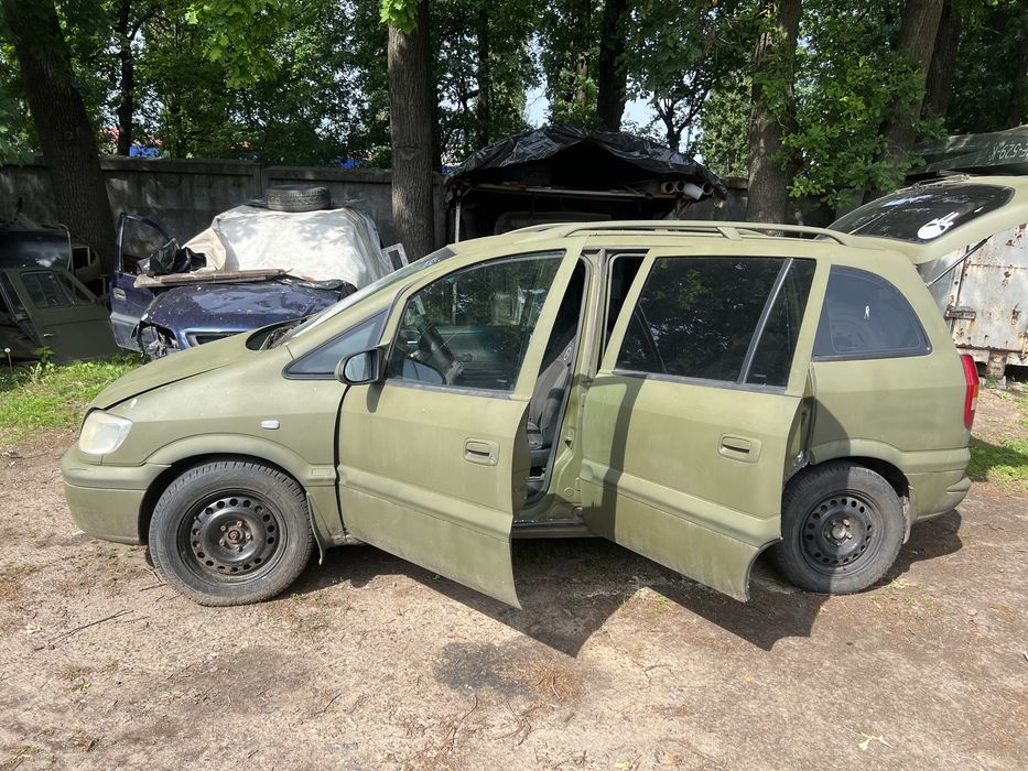 Автомобиль Opel Zafira опель зафира объем двигателя 1’6литра 1 999-го года выпуска