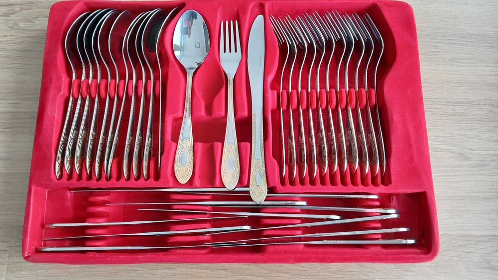 Duży zestaw sztućców na 12 osób 72 elementy w walizce EUROLADY