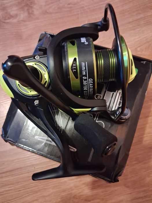 Kołowrotek wędkarski  sh 4000