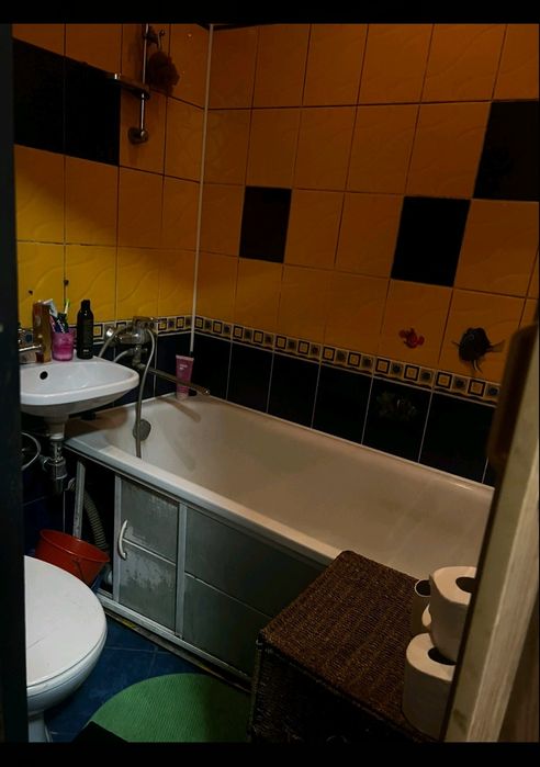 Квартира під бізнес у центрі Нововолинська 1-й поверх