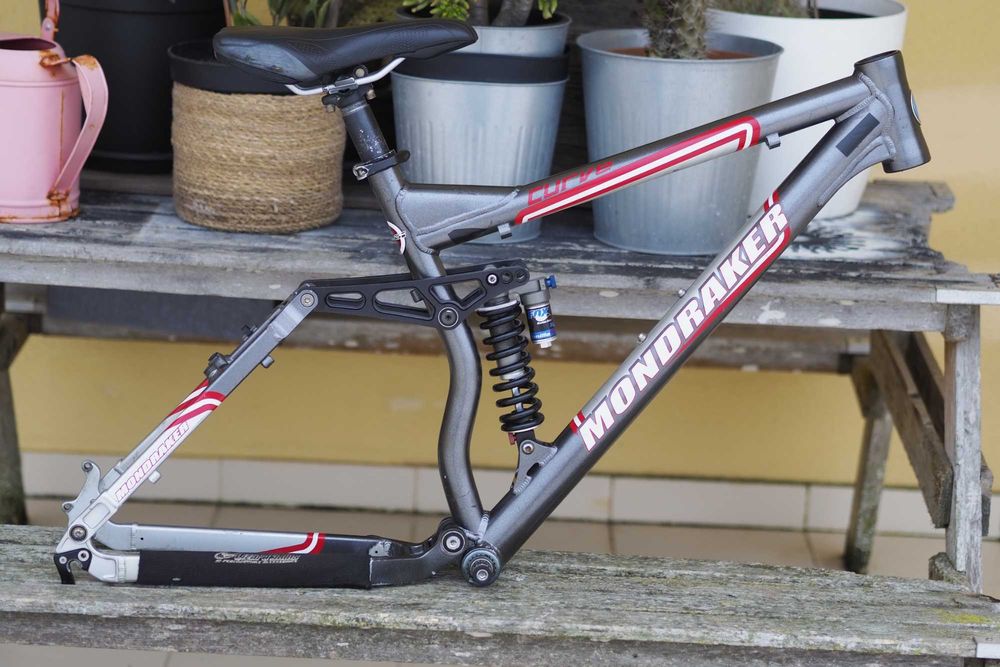 Quadro mondraker curve