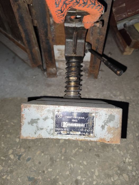 Стійка для дрелі