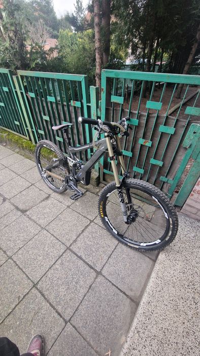 ZAMIENIE SIĘ ramą giant glory dh