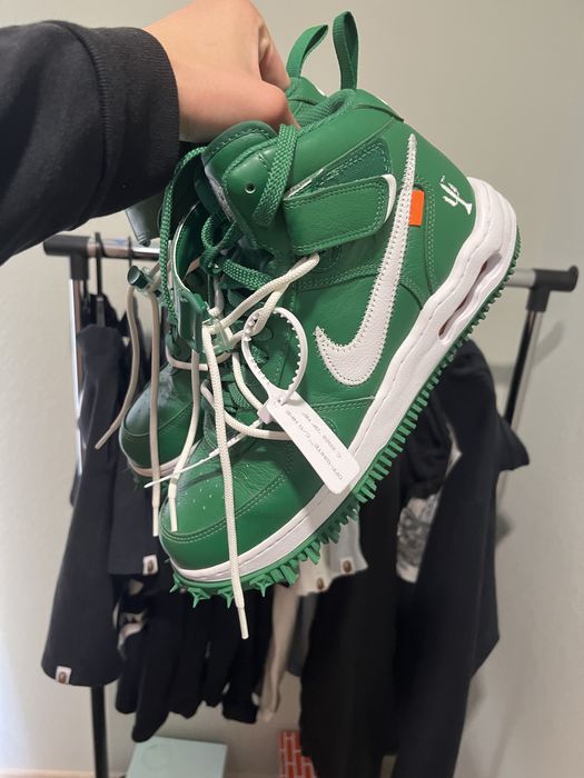 Off white mid 44