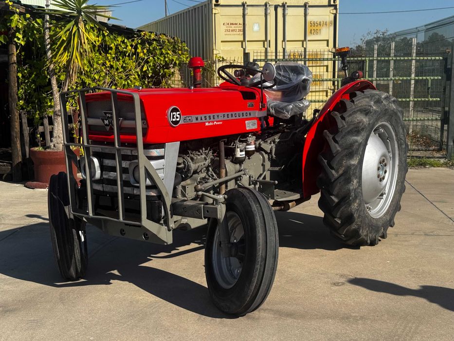 Vendo Trator MAssey Ferguson 135