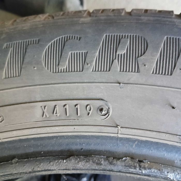 Opony letnie 225/55/19    komplet 400 zł