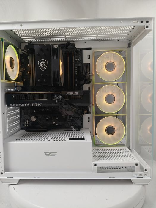 Komputer Gamingowy Ryzen 7 5700, RX 9070 XT, 16 GB,SSD,Win 11 Pro