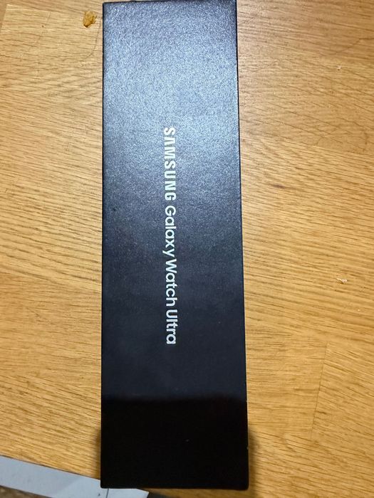 Nowy zegarek nie odpakowany