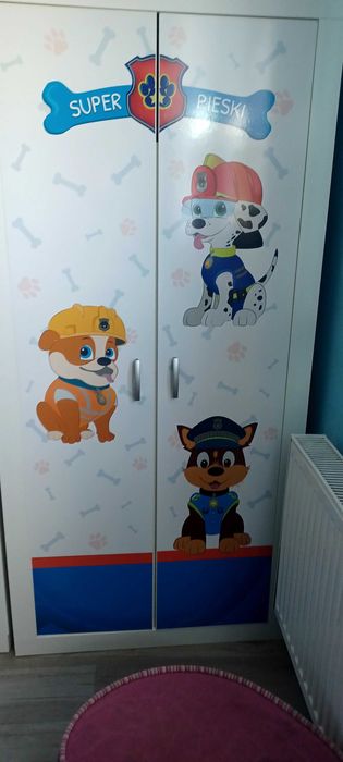 Piękny komplet mebli