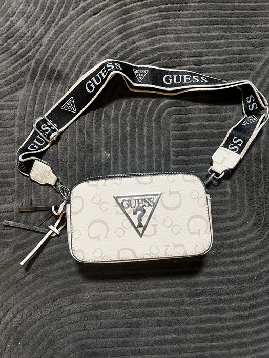 Torebka Nerka Guess Kremowa z Czarnym Pasem - Nowa z Metką