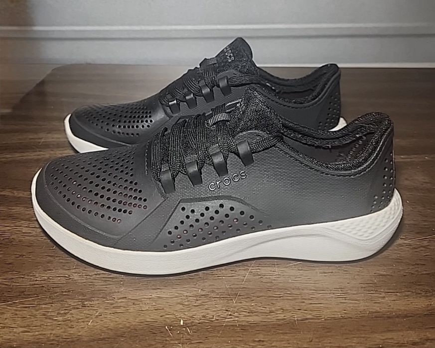 Кросівки Crocs LiteRide Pacer Black White 41-42