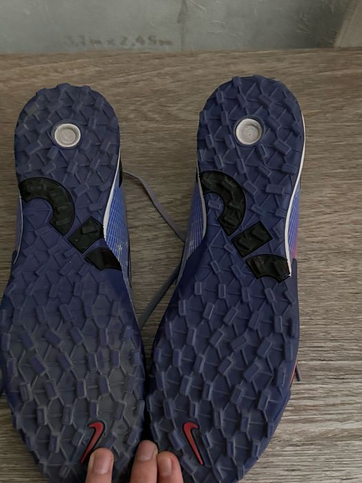 Футбольні  буци та сороконожки