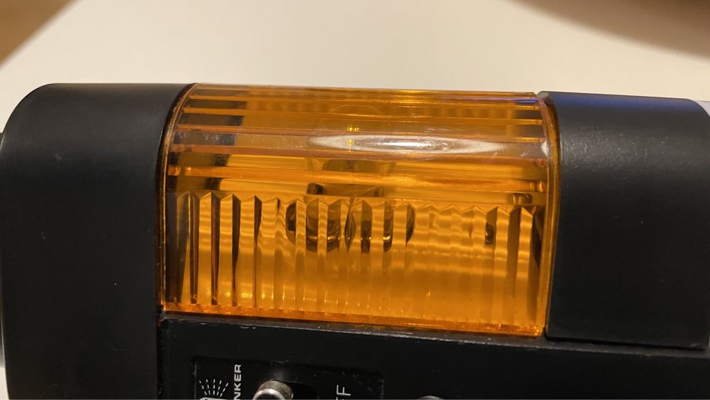 Lanterna a pilhas nova