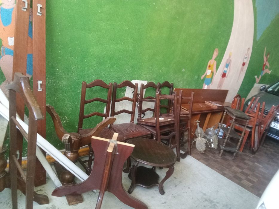 Mobília em bom estado