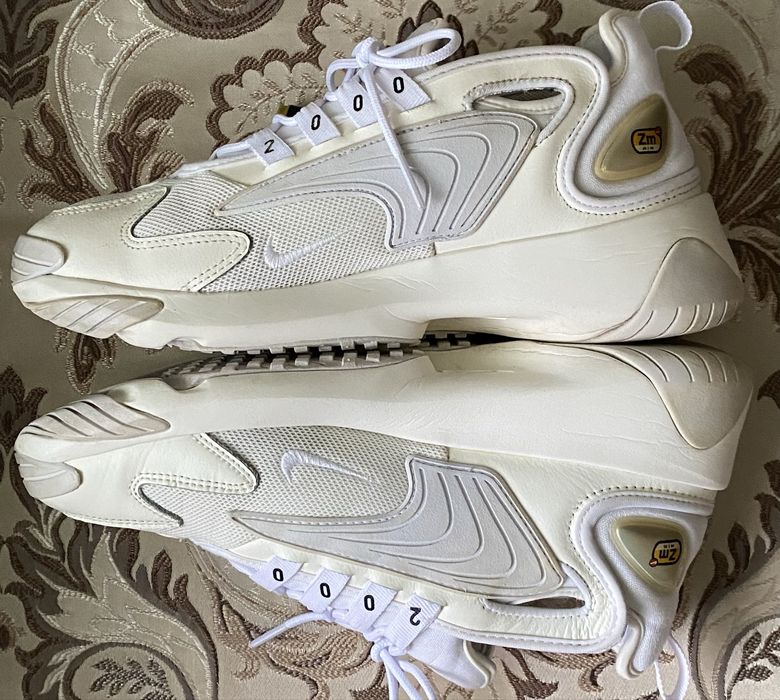 Оригінальні кросівки Nike Zoom 2K.