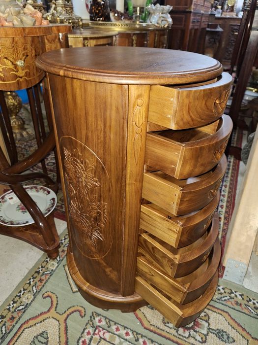 Pares de mesas de apoio ou cabeceira