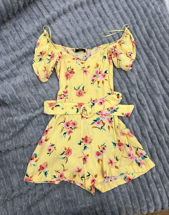 Комбінезон з шортами bershka