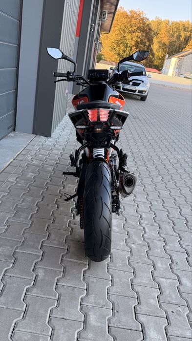 Мотоцикл KTM Duke 390