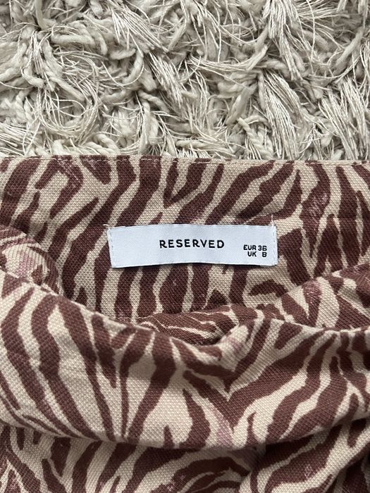 Spodnica reserved