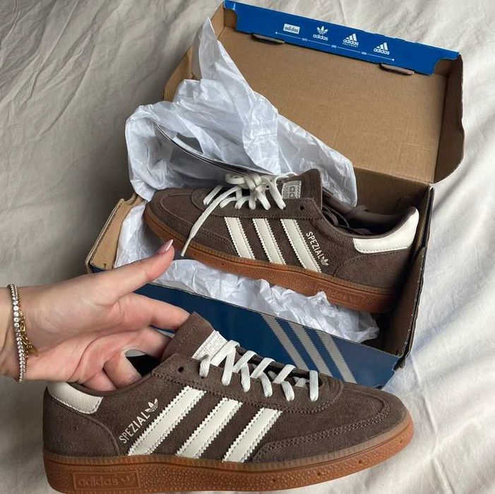 Adidas Originals Handball Spezial Earth Strata / Off White / Gum R.41