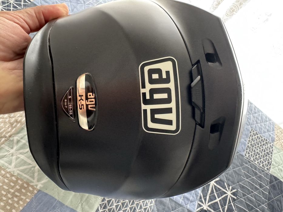 Capacete AGV K5 com viseira solar