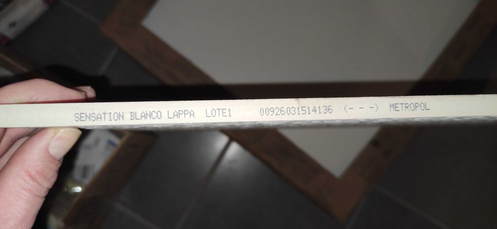 Płytka podłogowa gres biała