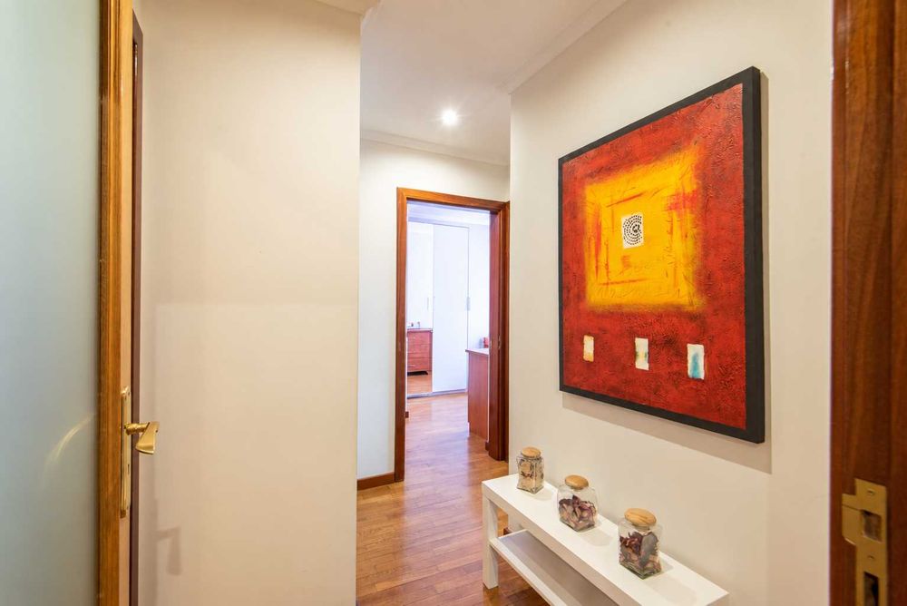 Apartamento T2 com garagem, Águas Santas, Maia