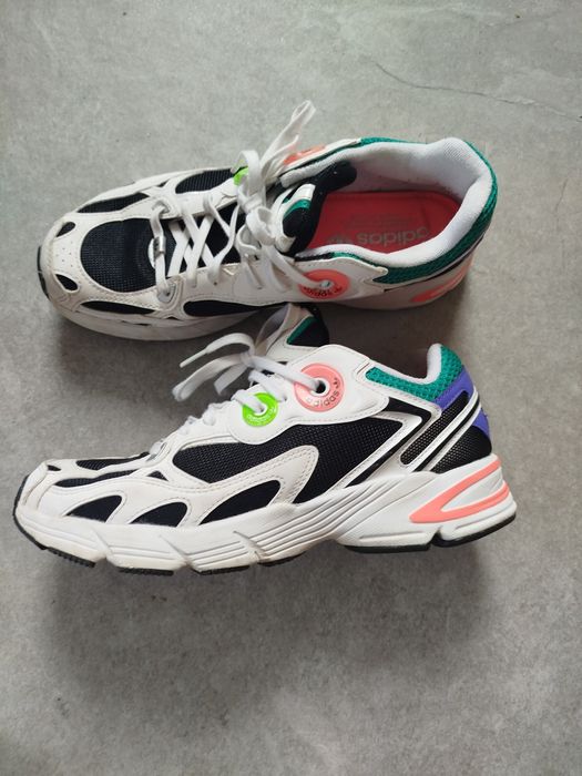 Sprzedam buty adidasy  39