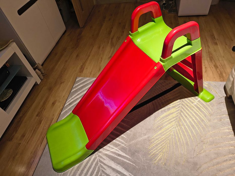 Zjeżdżalnia dla dziecka...