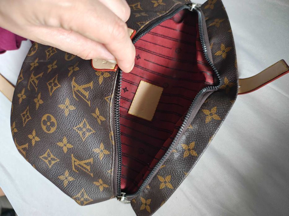 Torebka nerka Louis Vuitton