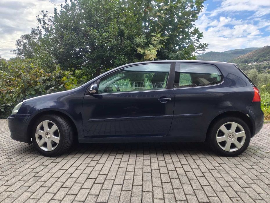 Volkswagen Golf V - 1.4 FSI