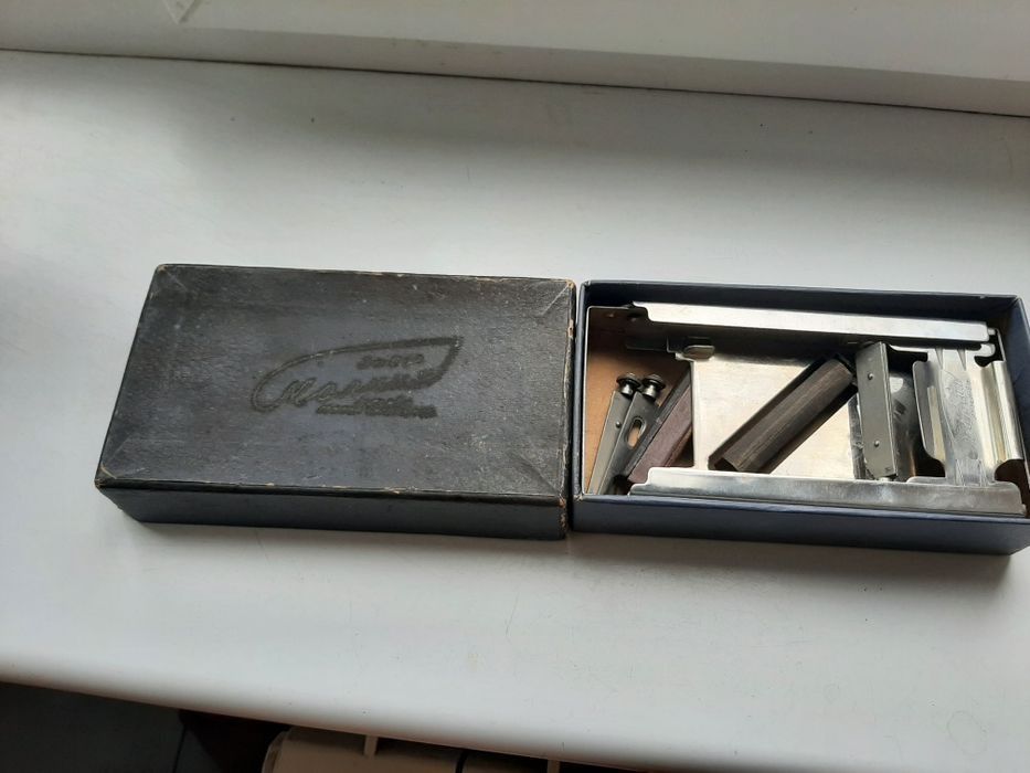 Прибор бритвенный для заточки лезвий