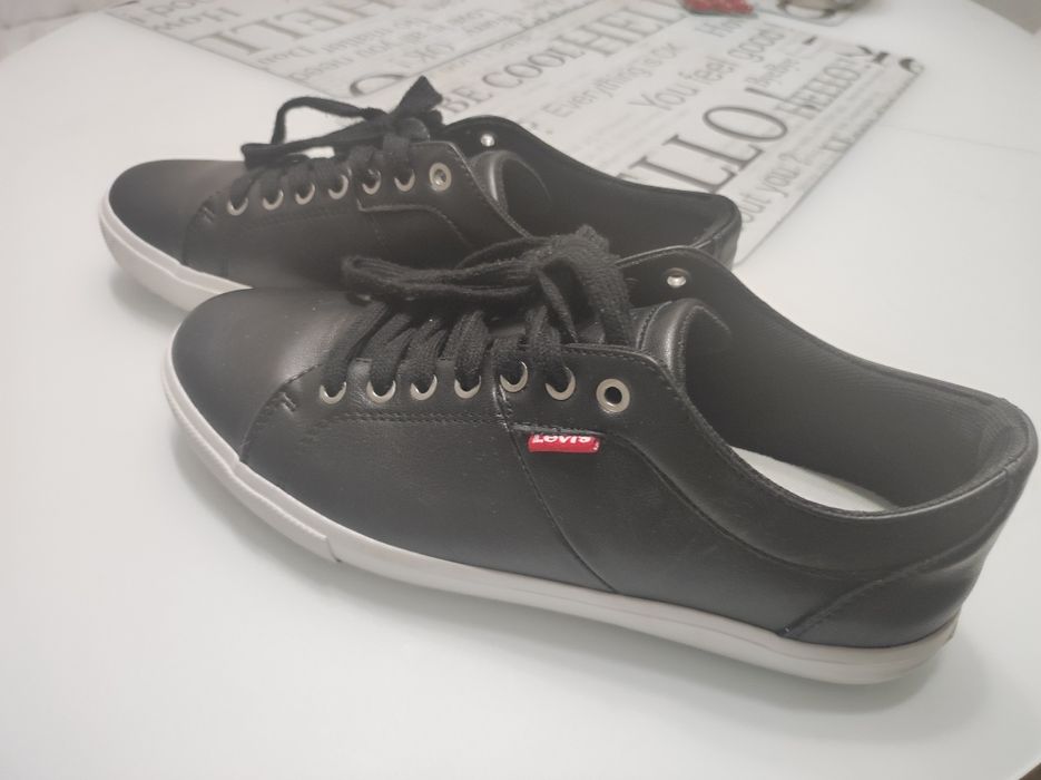 Продам кеди Levi's розмір 42 б/у