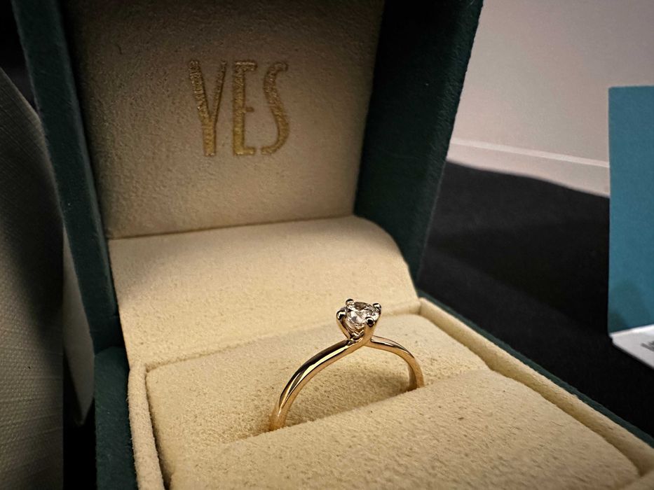 Pierścionek złoty z diamentem YES 0,25 ct - Valentine