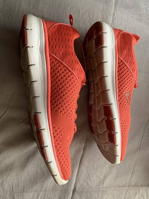 Кросівки жіночі Venice 39 розмір