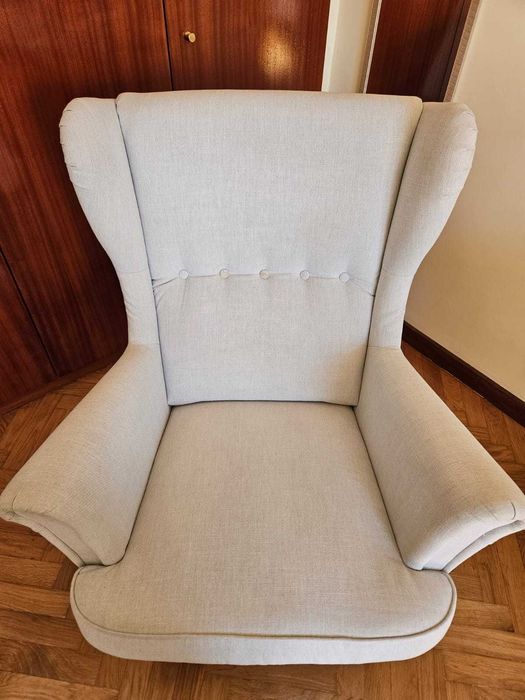 Cadeirão Cinzento - Confortável e Resistente