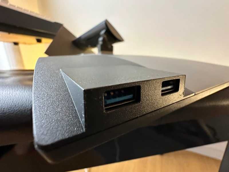 Dell UltraSharp U2419H Monitor 24'' – Excelente Condição