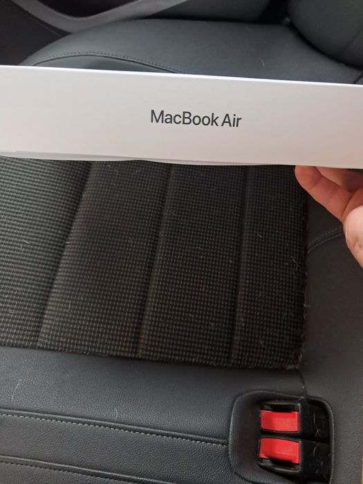 Sprzedam Nowego Apple MacBook