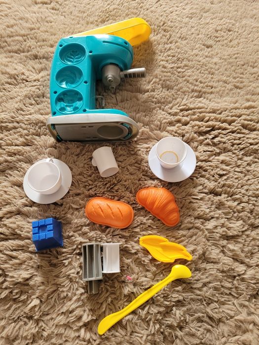Zestaw zabawek, play doh, sklep ekspres odkurzacz, squishmallows święta