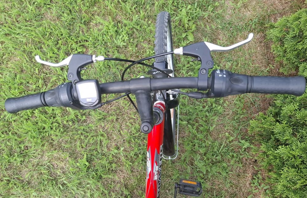 Rower górski Travers ATB Aero koła 26" - czerwony z fotelikiem dziecię