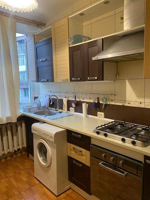 Оренда 2-о кімнатної квартири у центрі Харкова - можливо з гаражем...