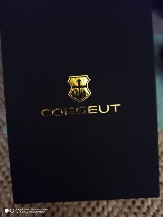 Чоловічий годинник