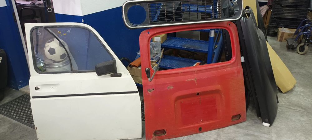 Clássicos Renault 4 gtl portas e mecanica