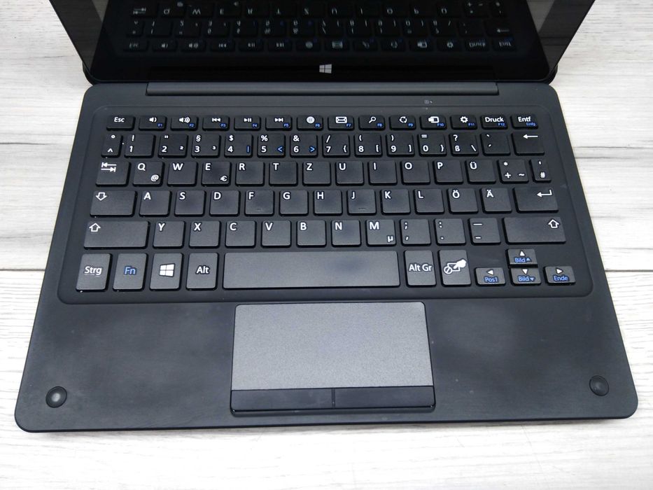 Tablet Netbook LCD 10 Klawiatura WIFI Idealny Stan